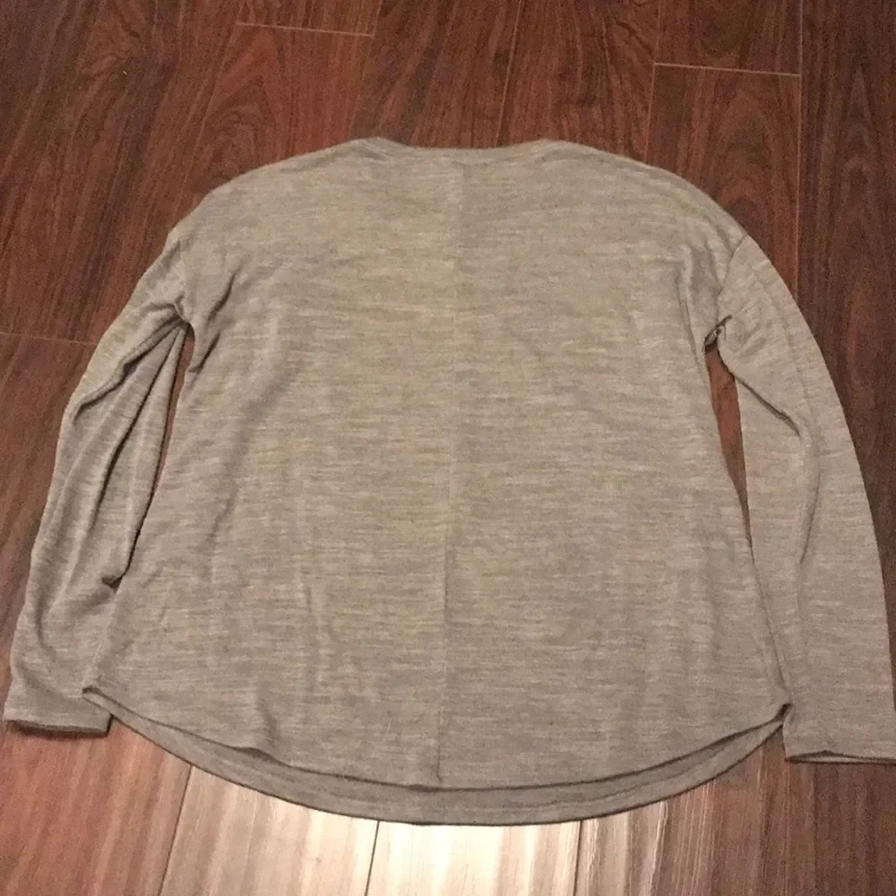 Forever 21 Lace Top - Picture 3 of 3